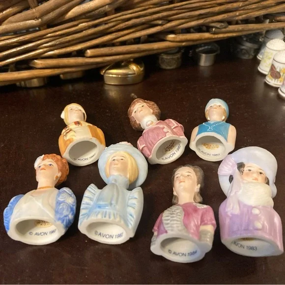 Lot of 7 Avon Porcelain Lady Bust Thimbles 1982–1984 Vintage Collectible Set - Picture 4 of 4